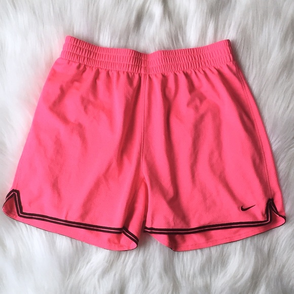 Nike Pants - 💕 Nike hot pink dry fit shorts. Large💕